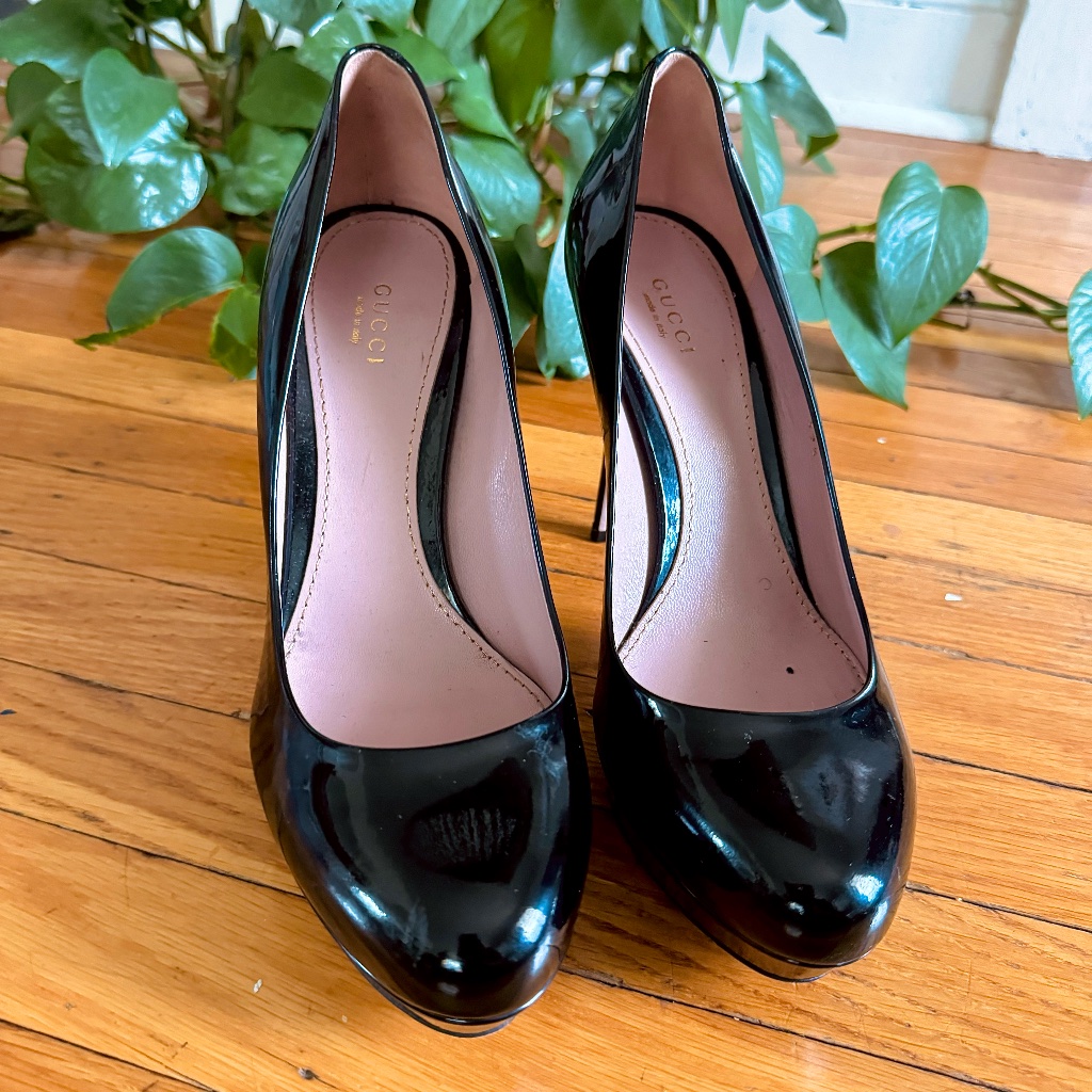 Gucci Vernice Crystal Patent Platform Pump